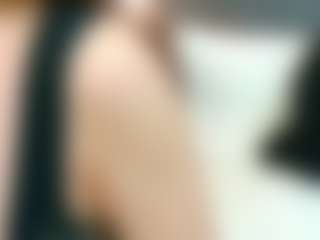 Live cam show with Ammira - Green Eyes on crypto-cams