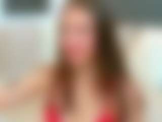 Live cam show with Ammira - Full Nudity on AdultVida.com