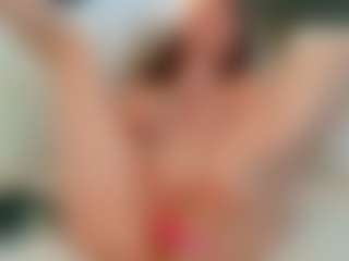 Live cam show with Ammira - Skinny on Camming Site