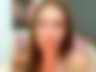 Live cam show with Ammira - Blowjob on Camsoda