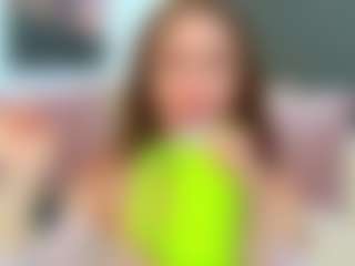 Live cam show with Ammira - Cum on Camsoda
