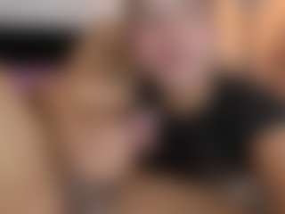 Live cam show with Bonnyandcarrot - Bedroom on CamClone