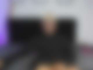 Live cam show with Bonnyandcarrot - Flashing on Dolls Live