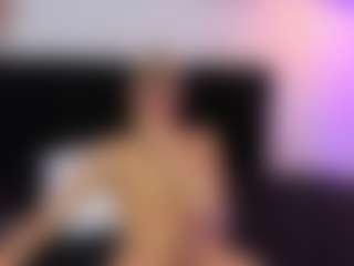 Live cam show with Bonnyandcarrot - Ebony on Camsoda | colombia