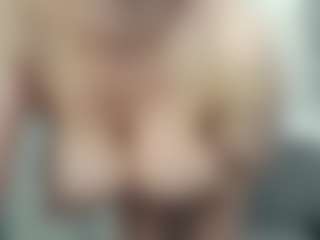 cloudykittylove's Live Sex Cam Show