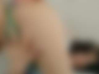 PaleFlicker's Live Sex Cam Show