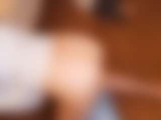 Live cam show with PaleFlicker - Petite on Camsoda