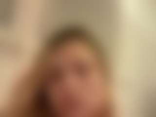 Live cam show with SexyCandy17900 - Tittyfuck on Camsoda