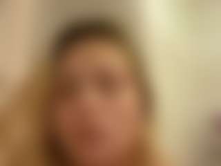 Live cam show with SexyCandy17900 - Tittyfuck on Camsoda