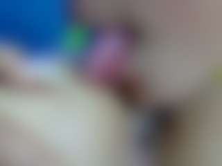 solmia68's Live Sex Cam Show