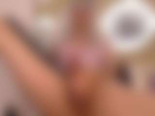 Yakitaii's Live Sex Cam Show