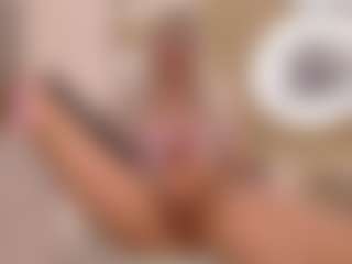 Yakitaii's Live Sex Cam Show