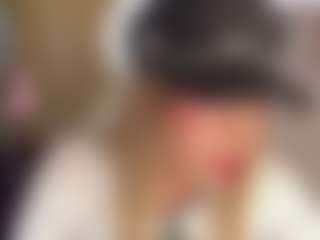 Live cam show with Yakitaii - Lean on Milf Play