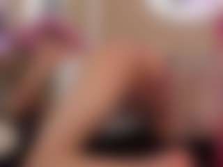 Yakitaii's Live Sex Cam Show