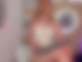 Live cam show with Yakitaii - Latina on Camsoda | colombia