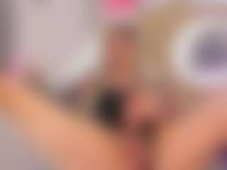Live cam show with Yakitaii - Brown Eyes on Camsoda