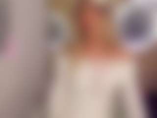 Live cam show with Yakitaii - Smoking on Camsoda
