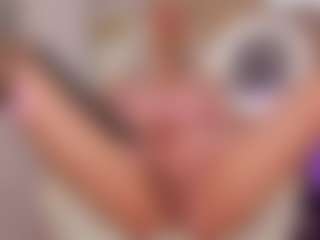 Live cam show with Yakitaii - Teen (18+) on Mixed Magazine Live