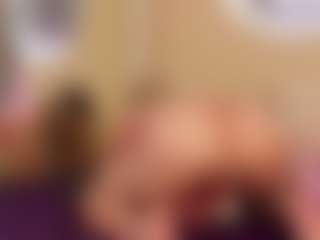 Live-Cam-Show mit Yakitaii - Small Tits auf Camsoda