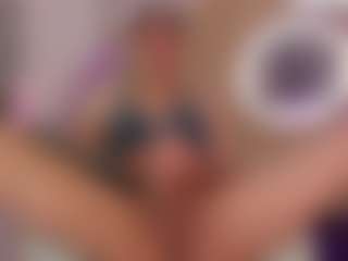 Yakitaii's Live Sex Cam Show