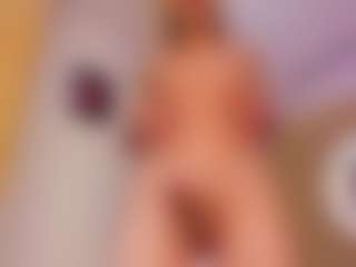 Yakitaii's Live Sex Cam Show