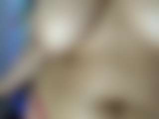 Live cam show with Yasmine - Nipple Piercings on CamwithHer
