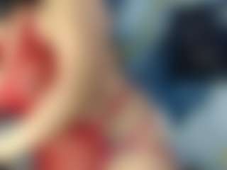 Live cam show with Yasmine - Nipple Piercings on Uber Horny