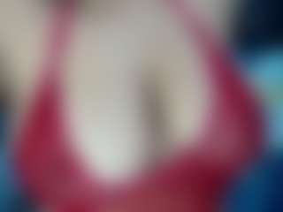 Live cam show with Yasmine - Nipple Piercings on camgirlchat.live
