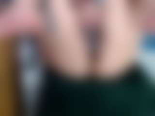 Live cam show with Yasmine - Genital Piercings on Streamer API