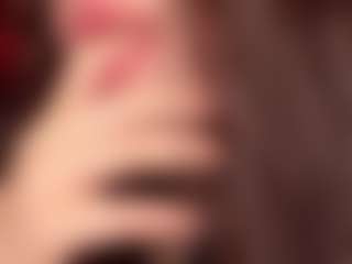 Live cam show with YoungKurzinski - Spanks on Latina Girls