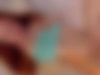 Live cam show with Anna-foxxy - Dildo on Fling VIP Chat