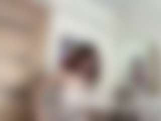 Live cam show with Helen - Average on hrnylive.com