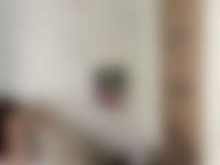 Live cam show with Helen - Ebony on friskycurves.com
