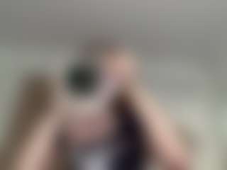 Live cam show with Helen - Facial on Hubzter Live