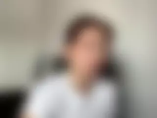 Bella's Live Sex Cam Show