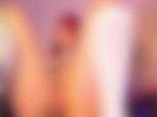 Jullieee's Live Sex Cam Show