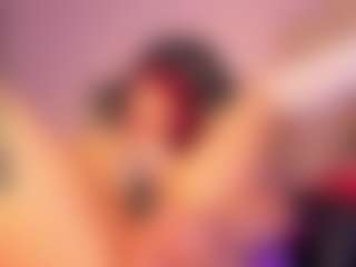 Jullieee's Live Sex Cam Show