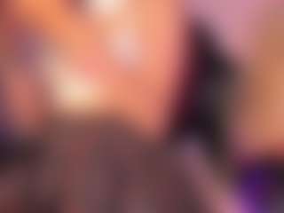 Jullieee's Live Sex Cam Show