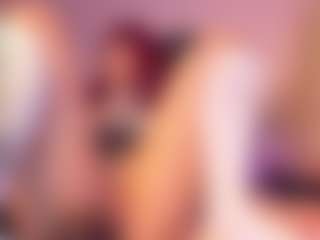 Live cam show with Jullieee - Dildo on chickslive.net