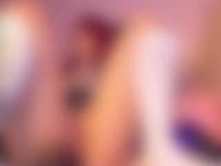 Live cam show with Jullieee - Teen (18+) on Sweet Sext