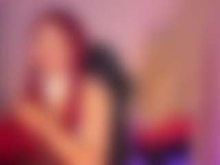Live cam show with Jullieee - Big Tits on hotwifechat.live