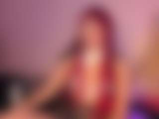 Live cam show with Jullieee - Strip on Camsoda