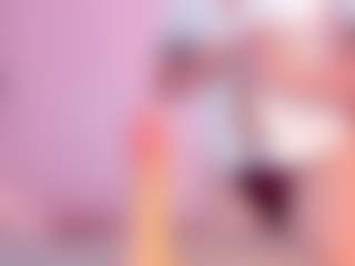 Jullieee's Live Sex Cam Show
