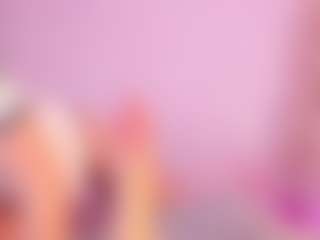 Live cam show with Jullieee - Petite on TastyBlacksLive