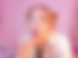Jullieee's Live Sex Cam Show