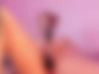 Live cam show with Jullieee - Fuck Machine on Free Soda