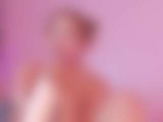 Live cam show with Jullieee - Petite on CamSodaAdn