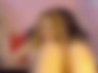 Jullieee's Live Sex Cam Show
