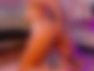 Jullieee's Live Sex Cam Show