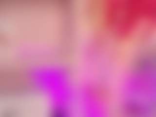 Live cam show with Jullieee - Thin on TeamSkeetLive